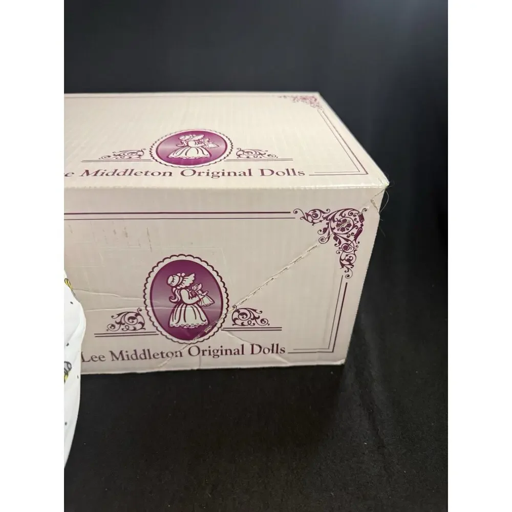 lee middleton dolls Cute as Can Bee Lifelike Baby With Box And Cert